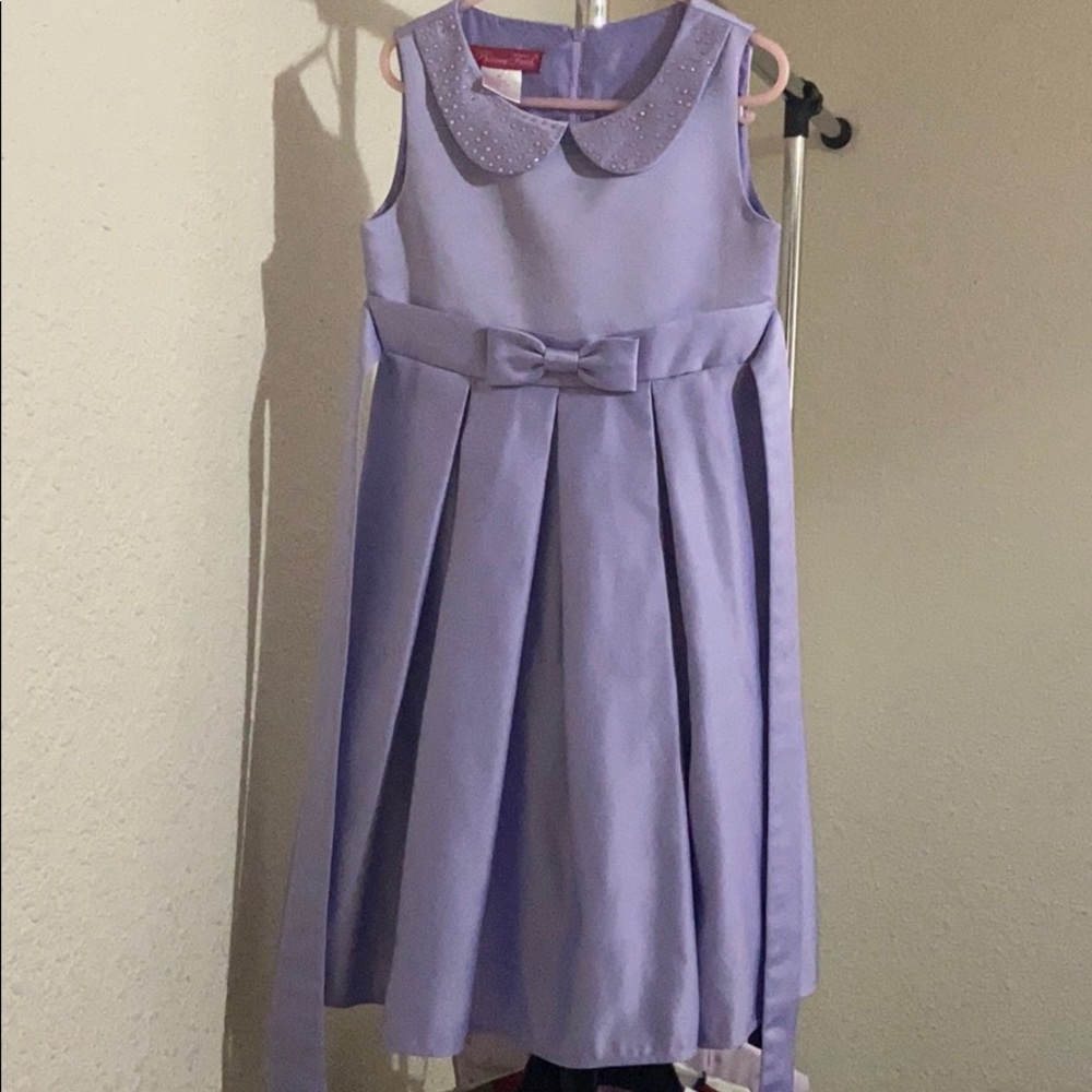 Elegant dress for girl